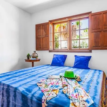 Vila Puerto Del Carmen Sleeps 14 With Pool Air Con And Wifi