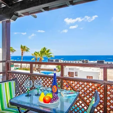 Puerto Del Carmen Sleeps 14 With Pool Air Con And Wifi Vila *