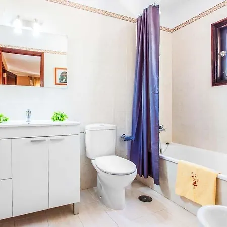 Vila Puerto Del Carmen Sleeps 14 With Pool Air Con And Wifi